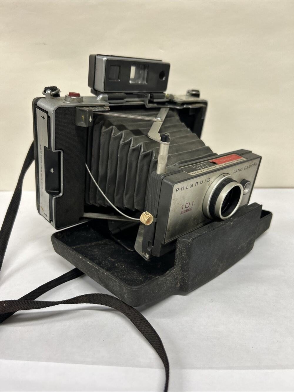 Polaroid Land Camera 101 Automatic Untested